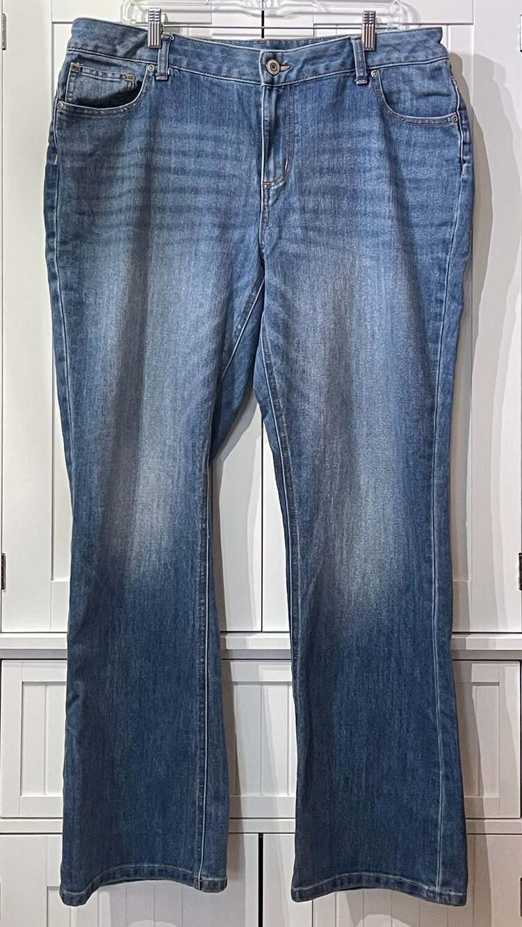 maurices Plus Size Taylor Medium Wash Bootcut Jeans, Size 18W
